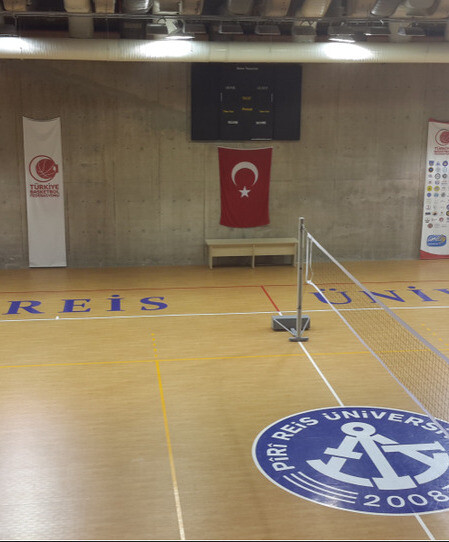 thumbnail: Piri Reis Üniversitesi Spor Salonu